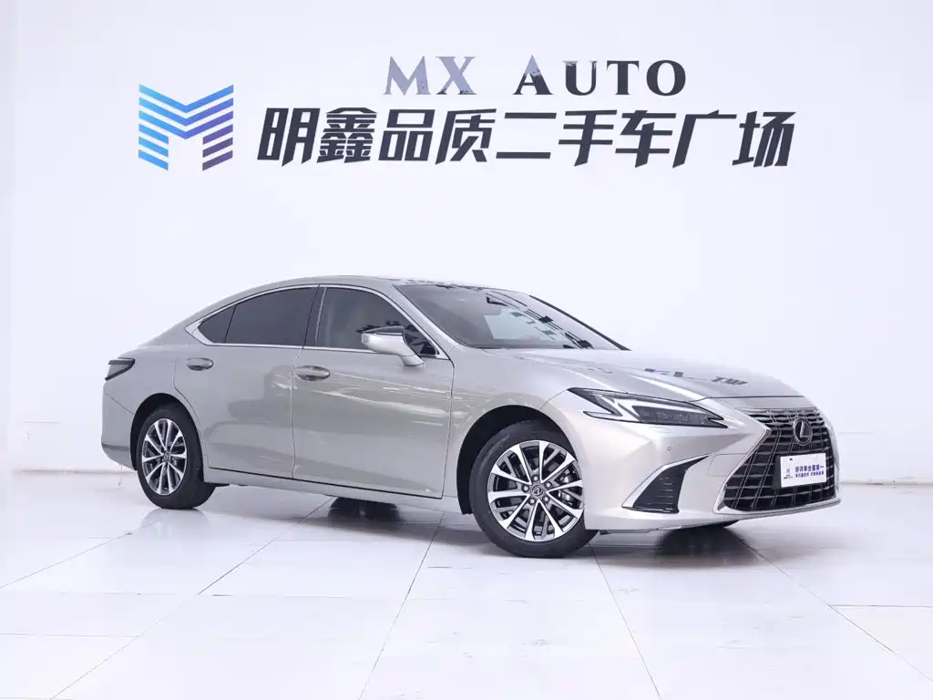 Lexus ES 2026 2025 200 Ultimate Edition
