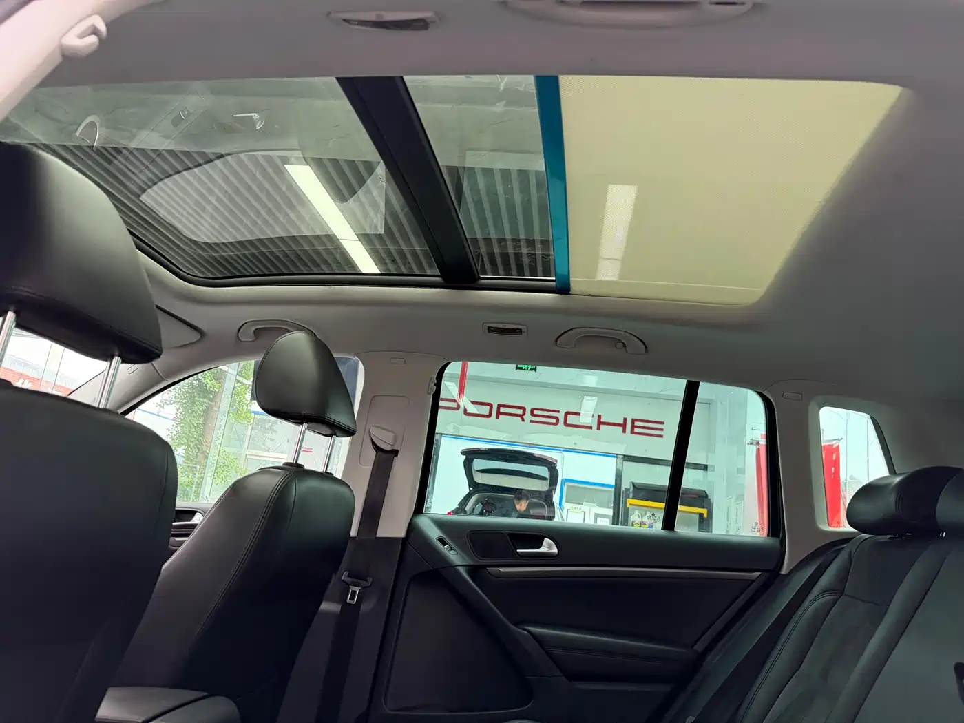 Volkswagen Tiguan 2015 2.0TSI Automatic 4WD Flagship фото 17