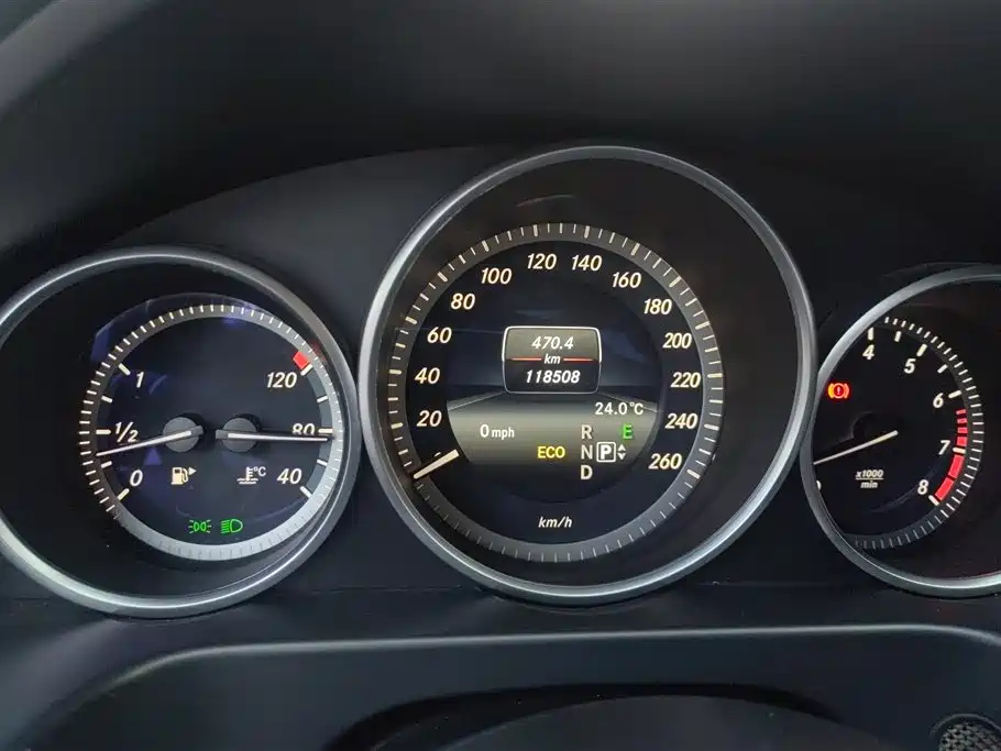 Mercedes-Benz E-Class 2015 Facelift E 200 L фото 14