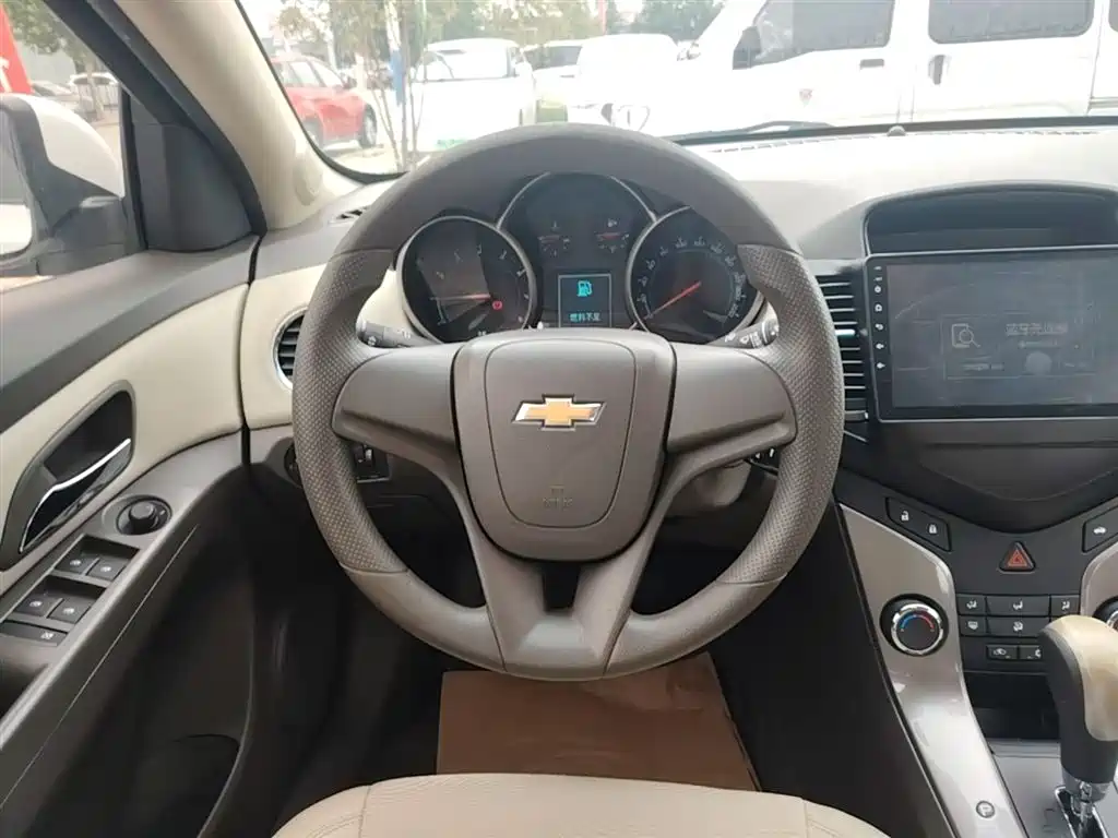Chevrolet Cruze 2015 1.5L Classic SE AT фото 11