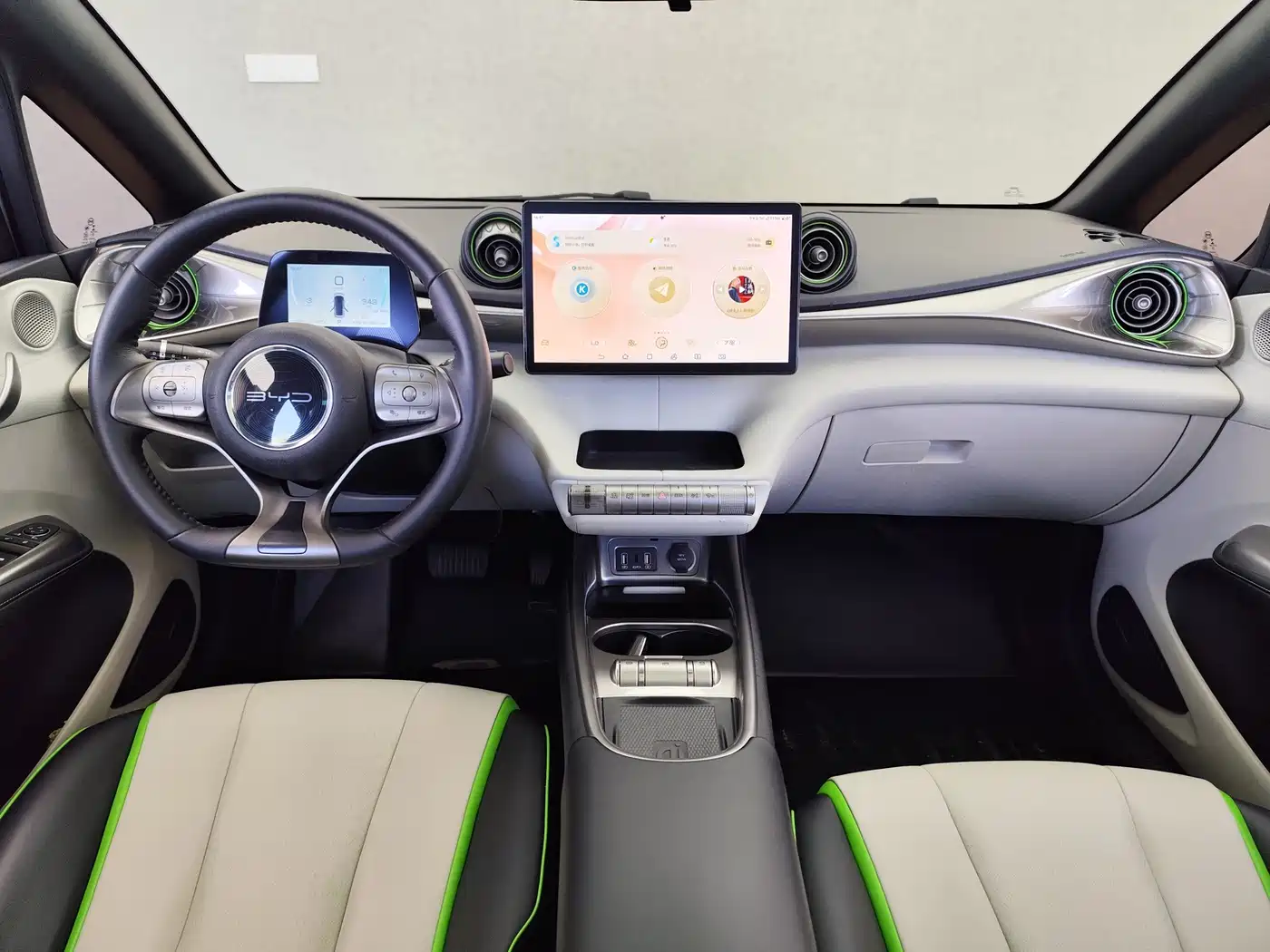 BYD Dolphin 2021 2021 Model 405km Fashion Edition