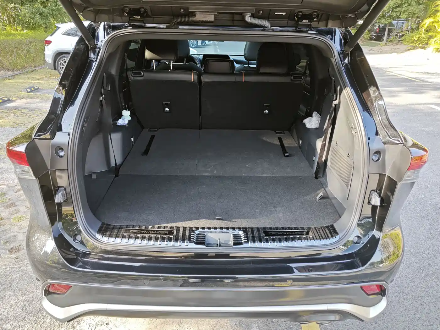 Toyota Crown Kluger 2024 2.5L HEV 4WD Premium Edition фото 9