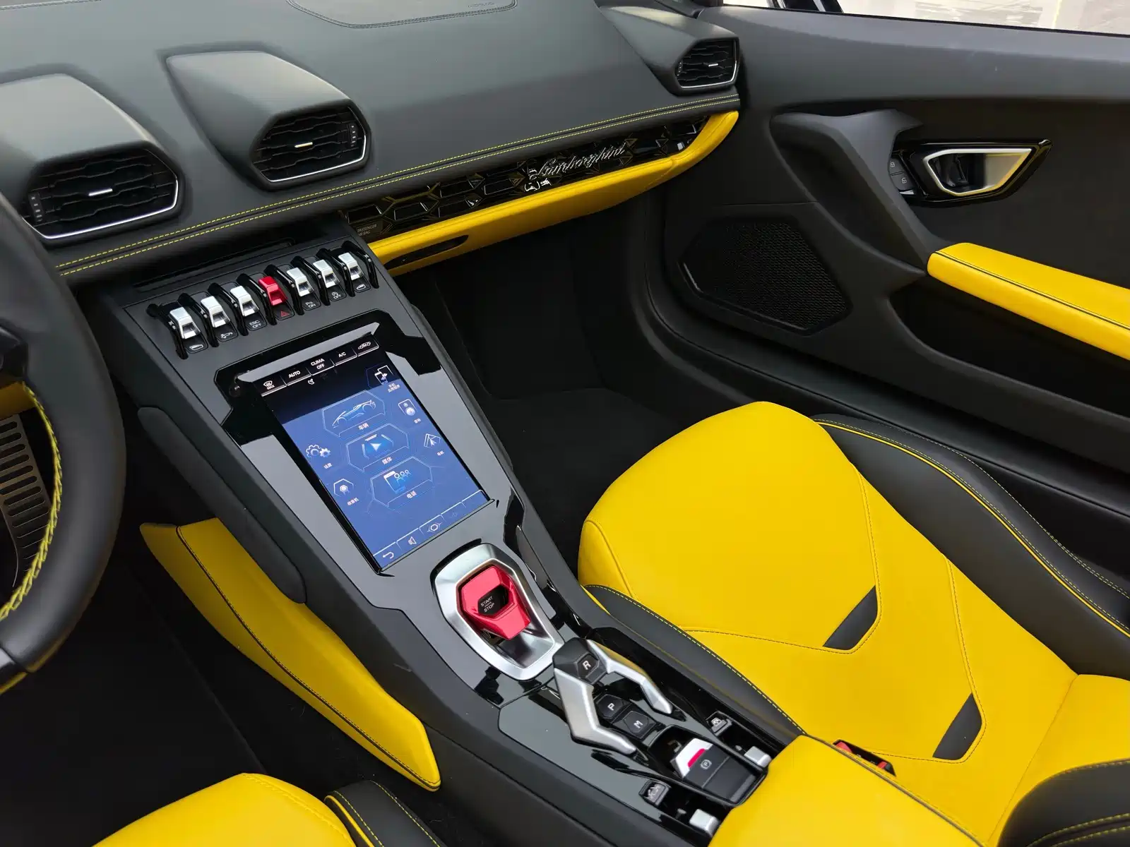 Фото 35 - Lamborghini Huracán