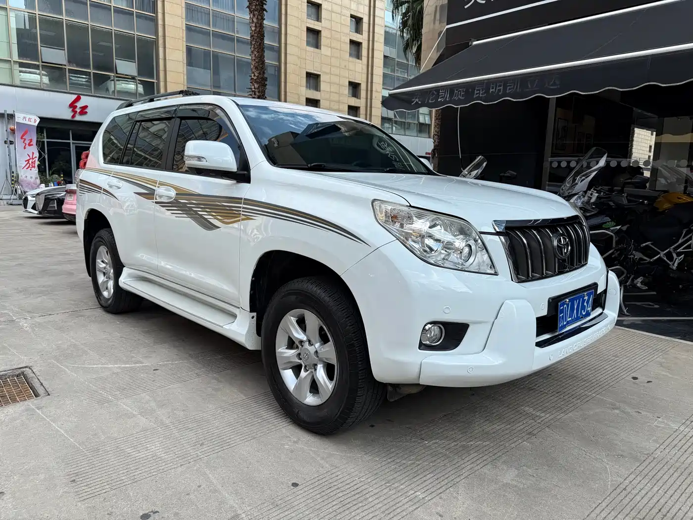 Toyota Prado 2010 4.0L Automatic TX фото 7