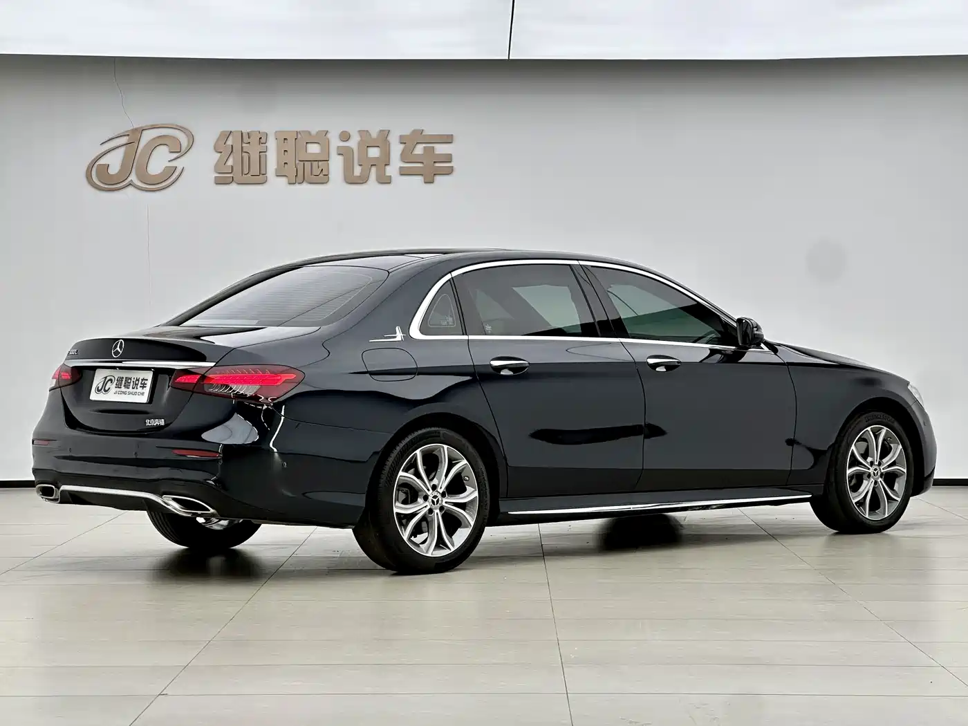 Mercedes-Benz E-Class 2023 E 300 L Sport Luxury фото 4