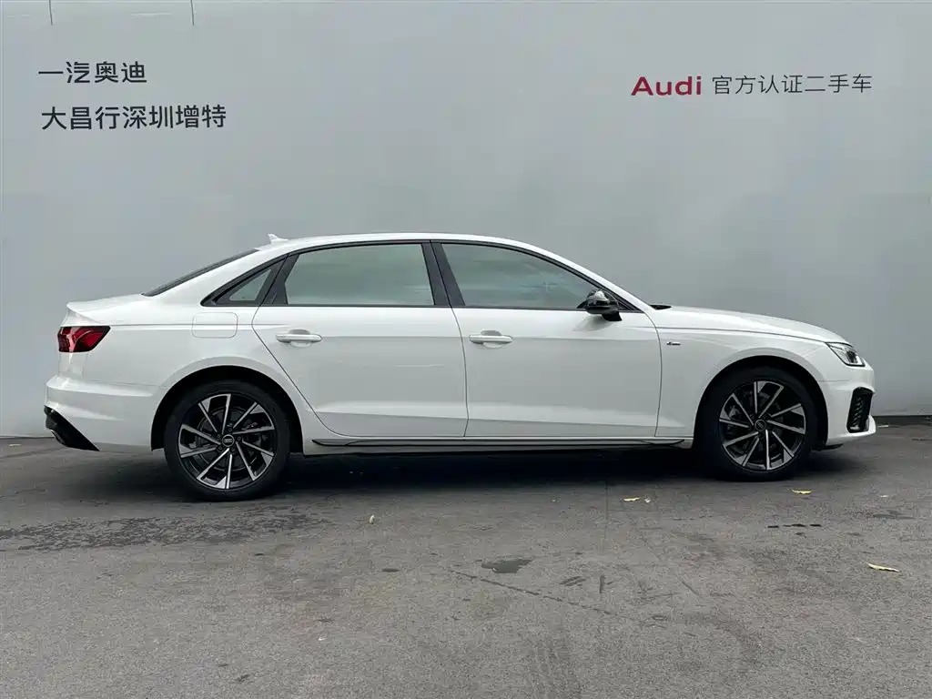 Audi A4L 2023 40 TFSI Luxury Sport фото 3