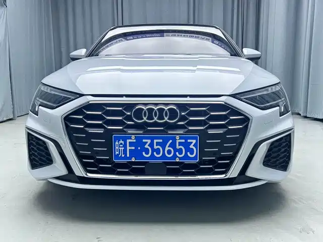Audi A3 2023 Sportback 35 TFSI Fashion Sport — фото 2