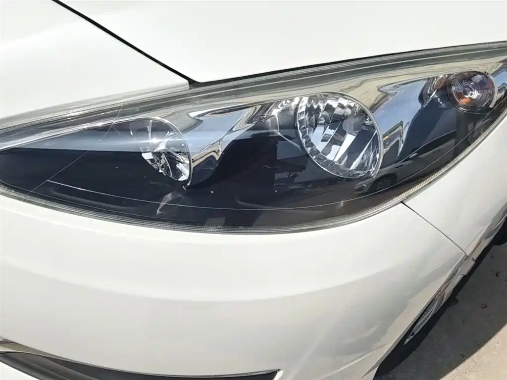 Peugeot 308 2014 Model Joy Edition Classic 1.6L Automatic Superior Style фото 24