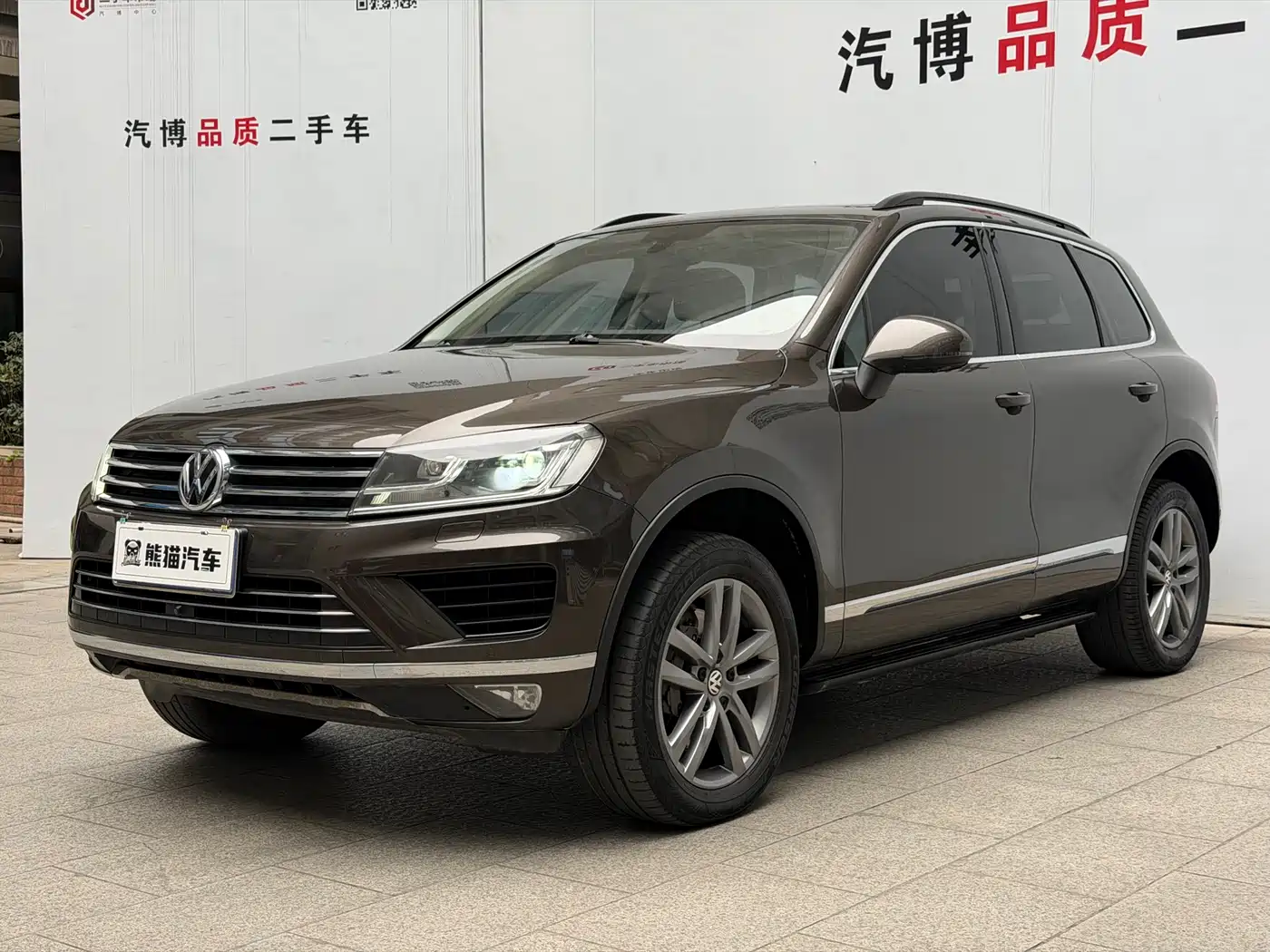 VOLKSWAGEN TOUAREG