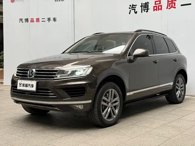 VOLKSWAGEN TOUAREG