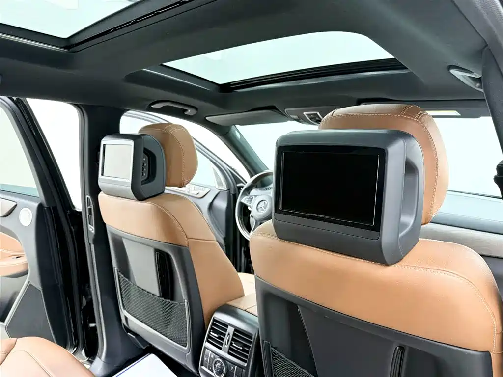 Mercedes-Benz GLS 2018 Facelift GLS 400 4MATIC Luxury фото 8