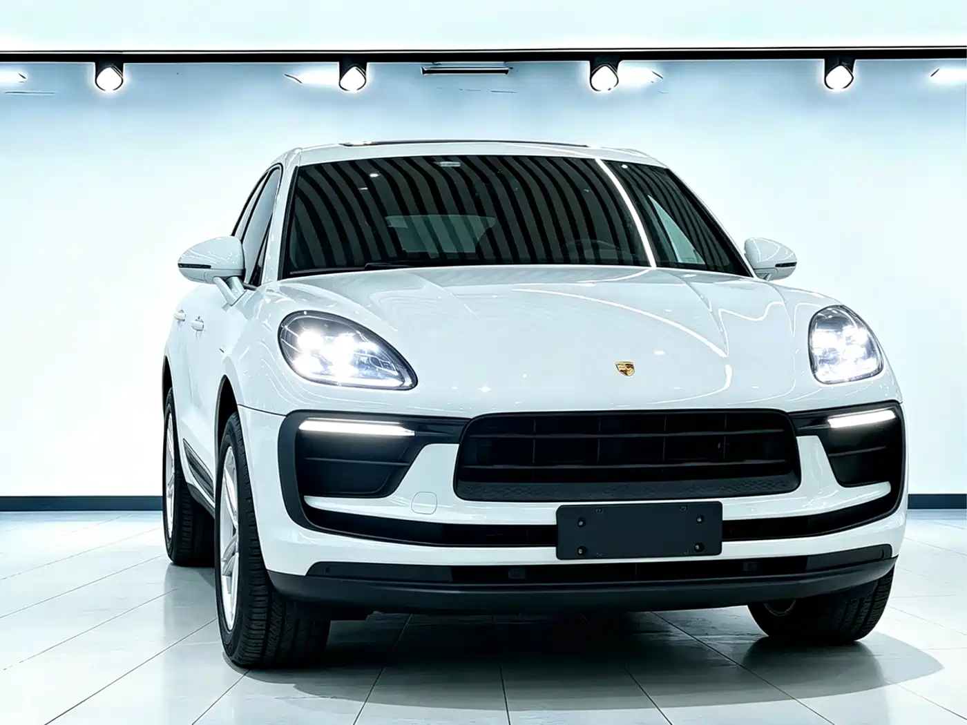 Porsche Macan 2023 Macan 2.0T фото 3