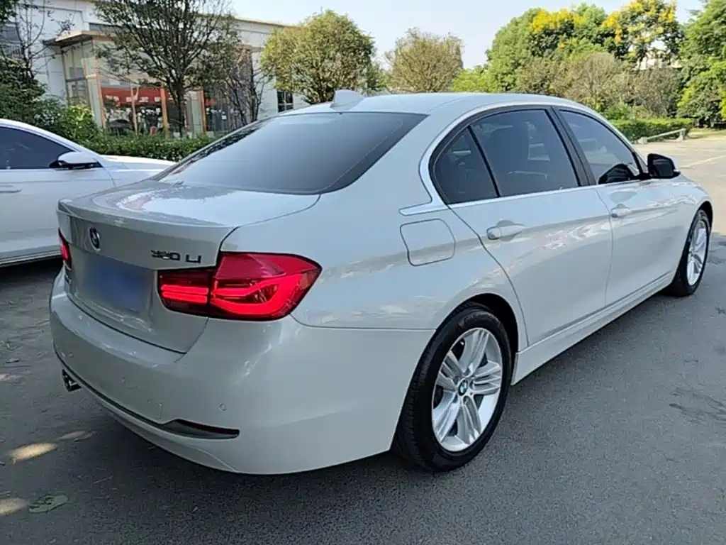 Фото 7 - BMW 3 Series