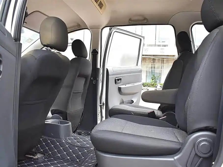 Dongfeng Fengguang Fengguang 330 2017 2014 1.5L Manual Utility DK15