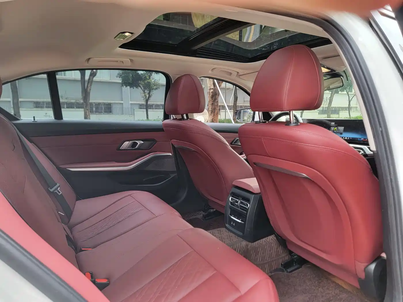 BMW i3 2024 eDrive 35 L фото 11