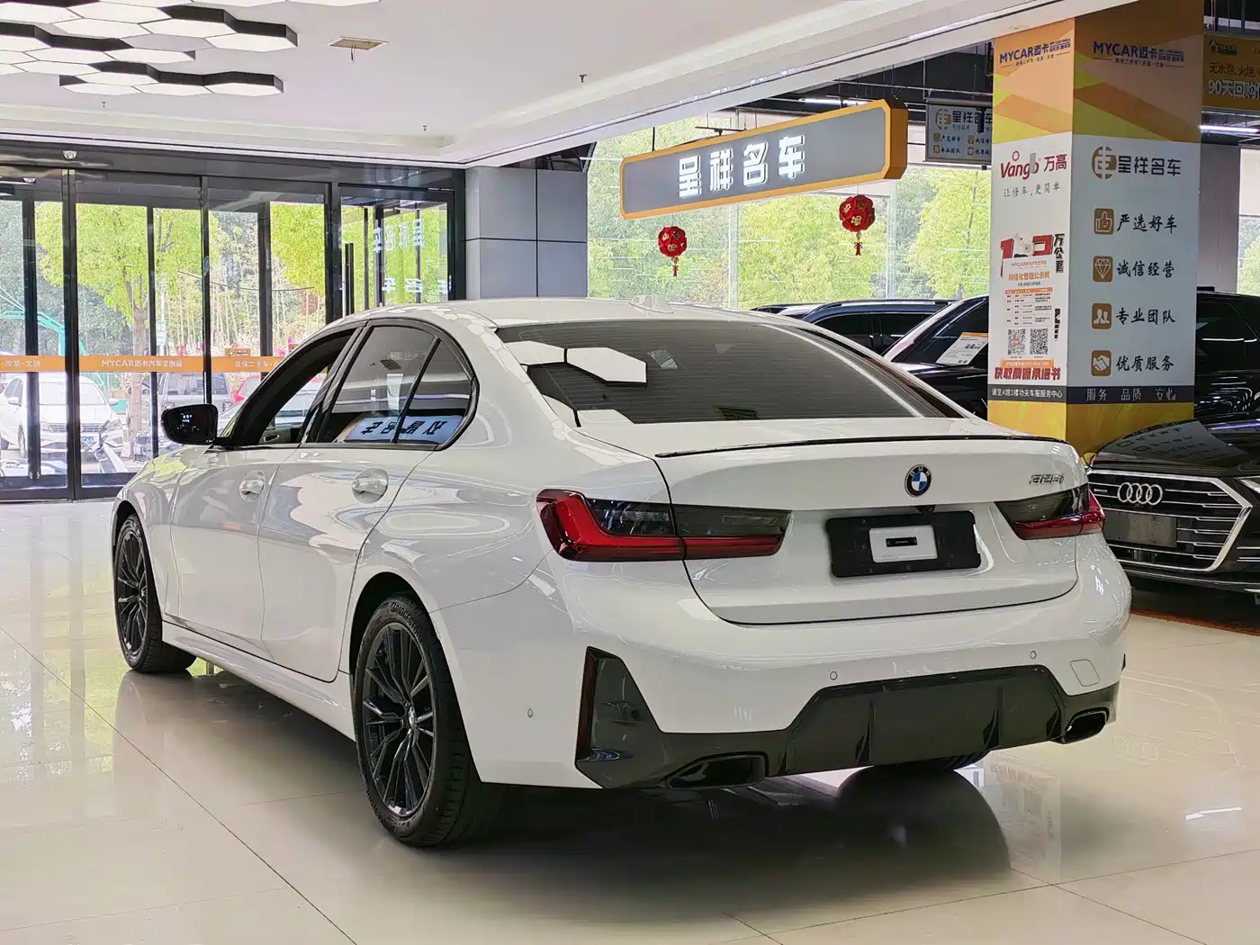 BMW 3 Series 2024 325i M Sport Shadowline Package фото 14