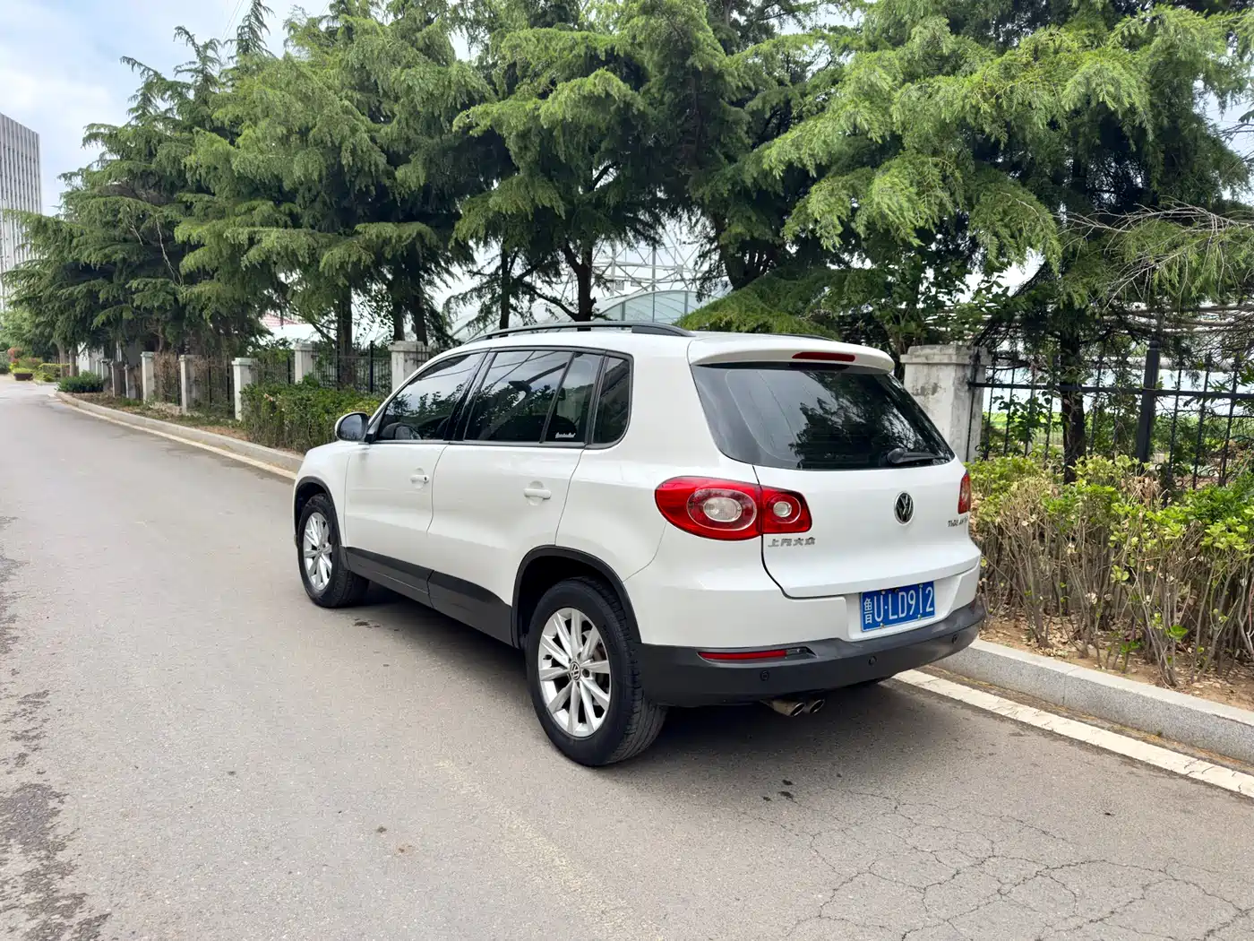 Volkswagen Tiguan 2012 1.8TSI Automatic 2WD Trend Edition фото 3