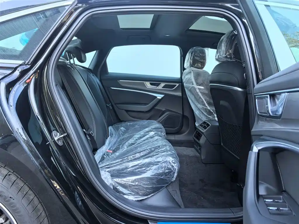 Audi A6L 2025 45 TFSI Premium Sport фото 10