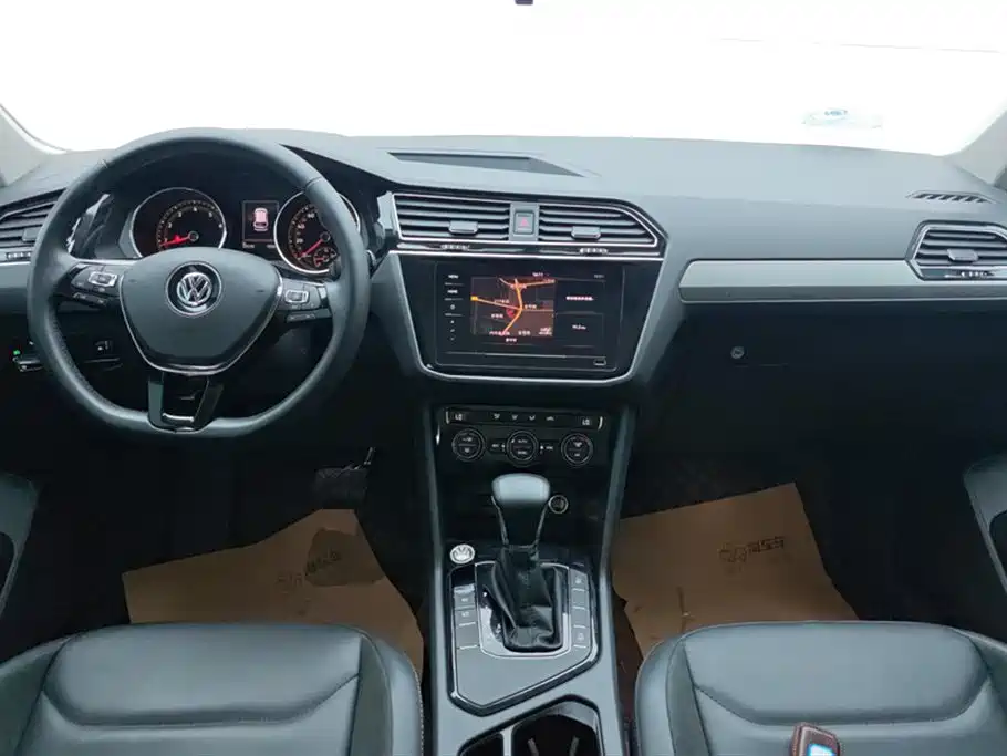 Volkswagen Tiguan L 2019 Facelift 330TSI Auto 2WD Panorama Comfort China VI фото 12