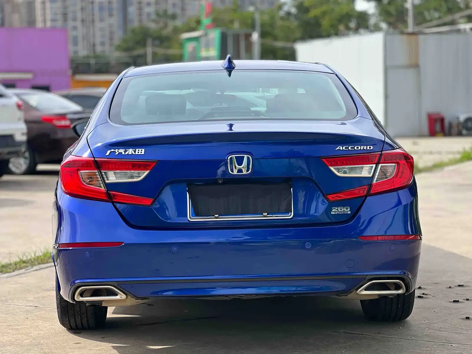 Фото 9 - Honda Accord