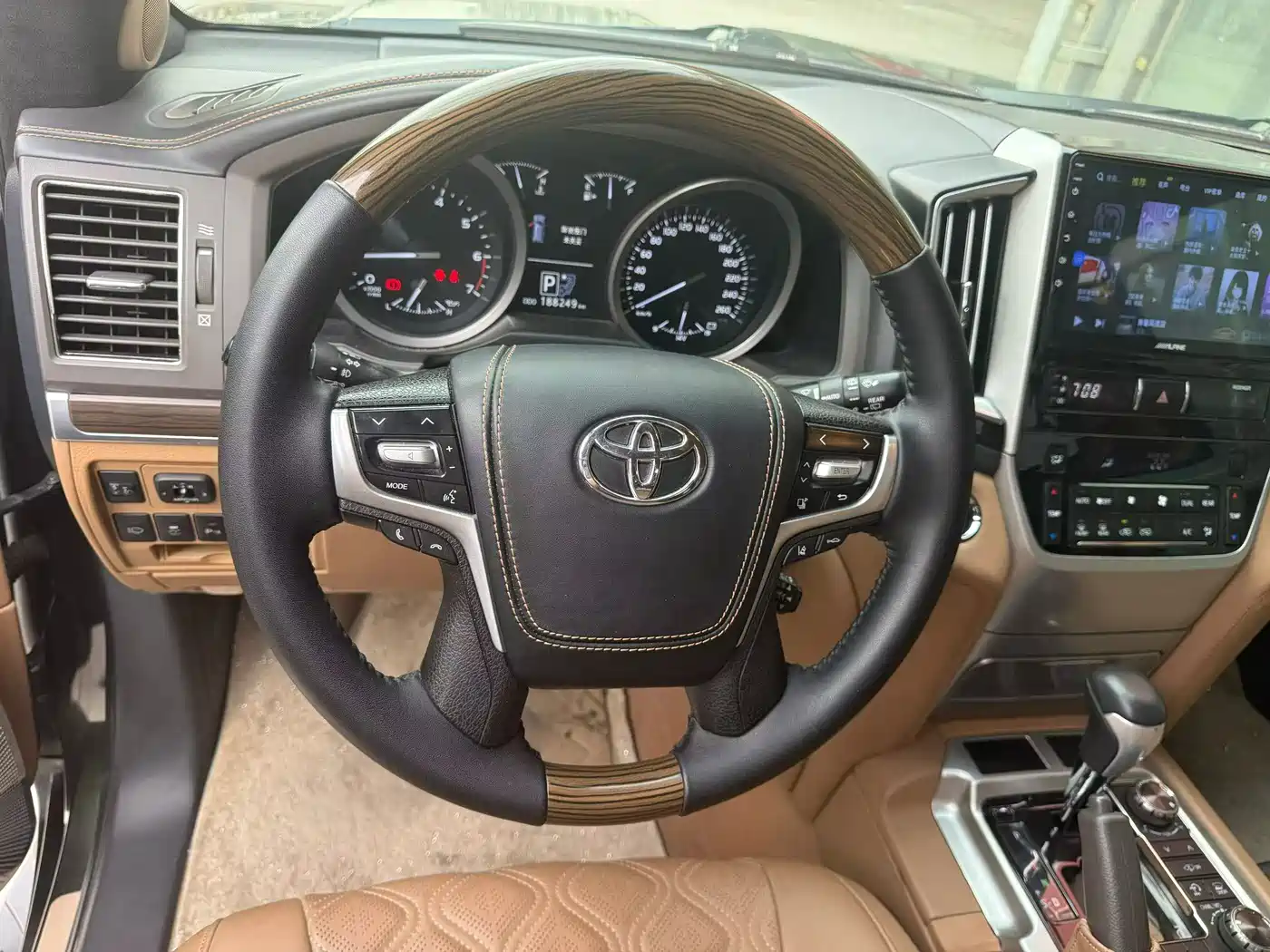 Toyota Land Cruiser (Import) фото 9