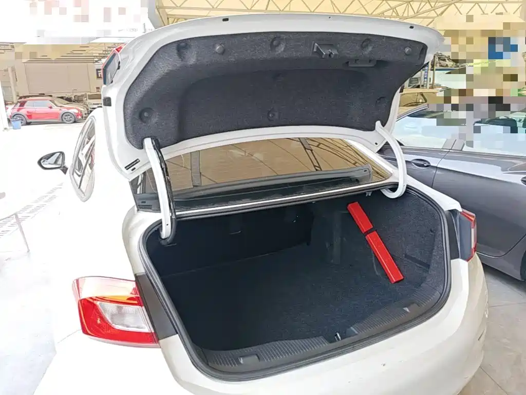 Chevrolet Cruze 2018 2018 320 Automatic Pioneer Sunroof Edition