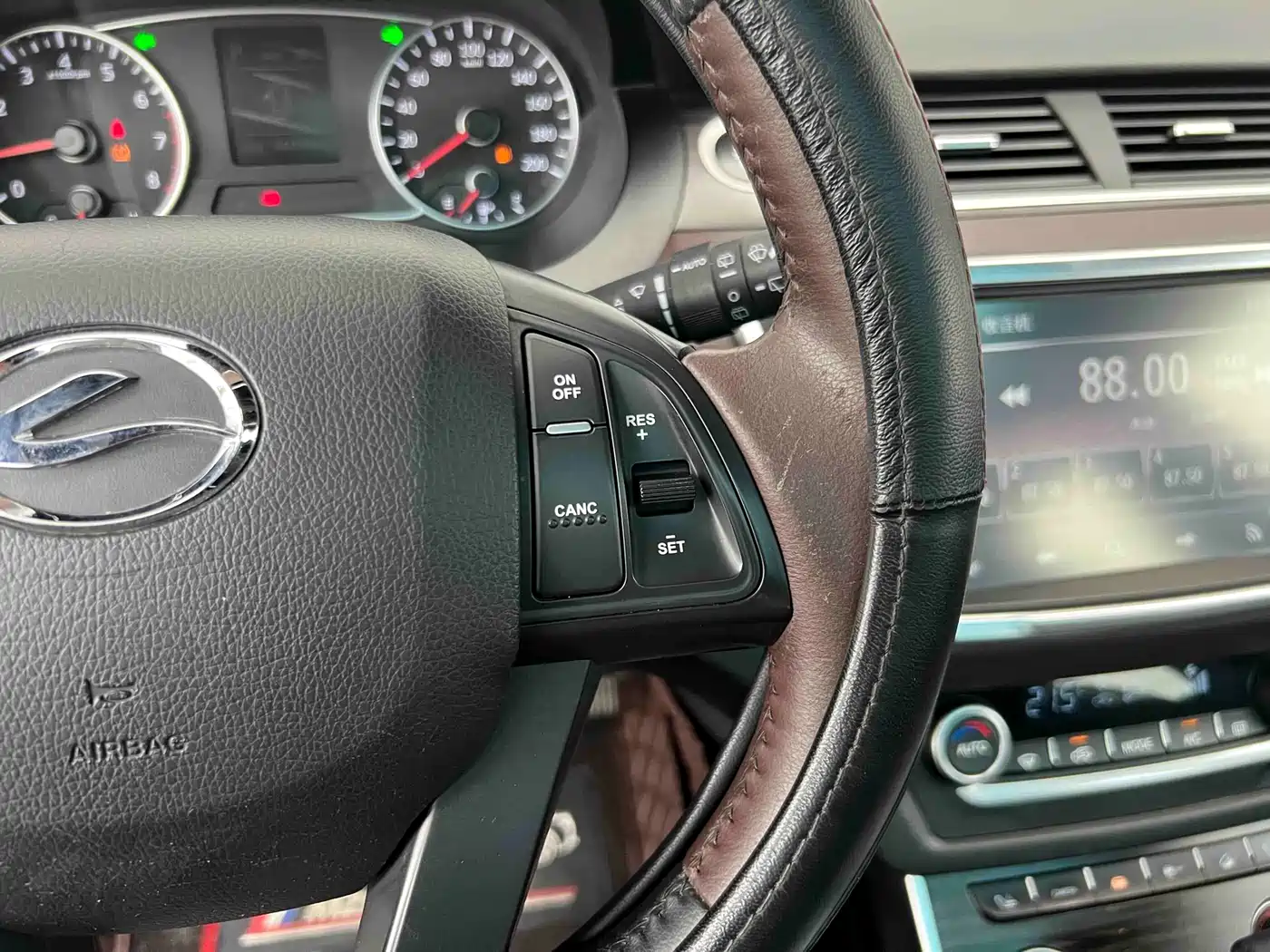 Landwind X7 2016 2015 2.0T Panoramic Flagship Edition
