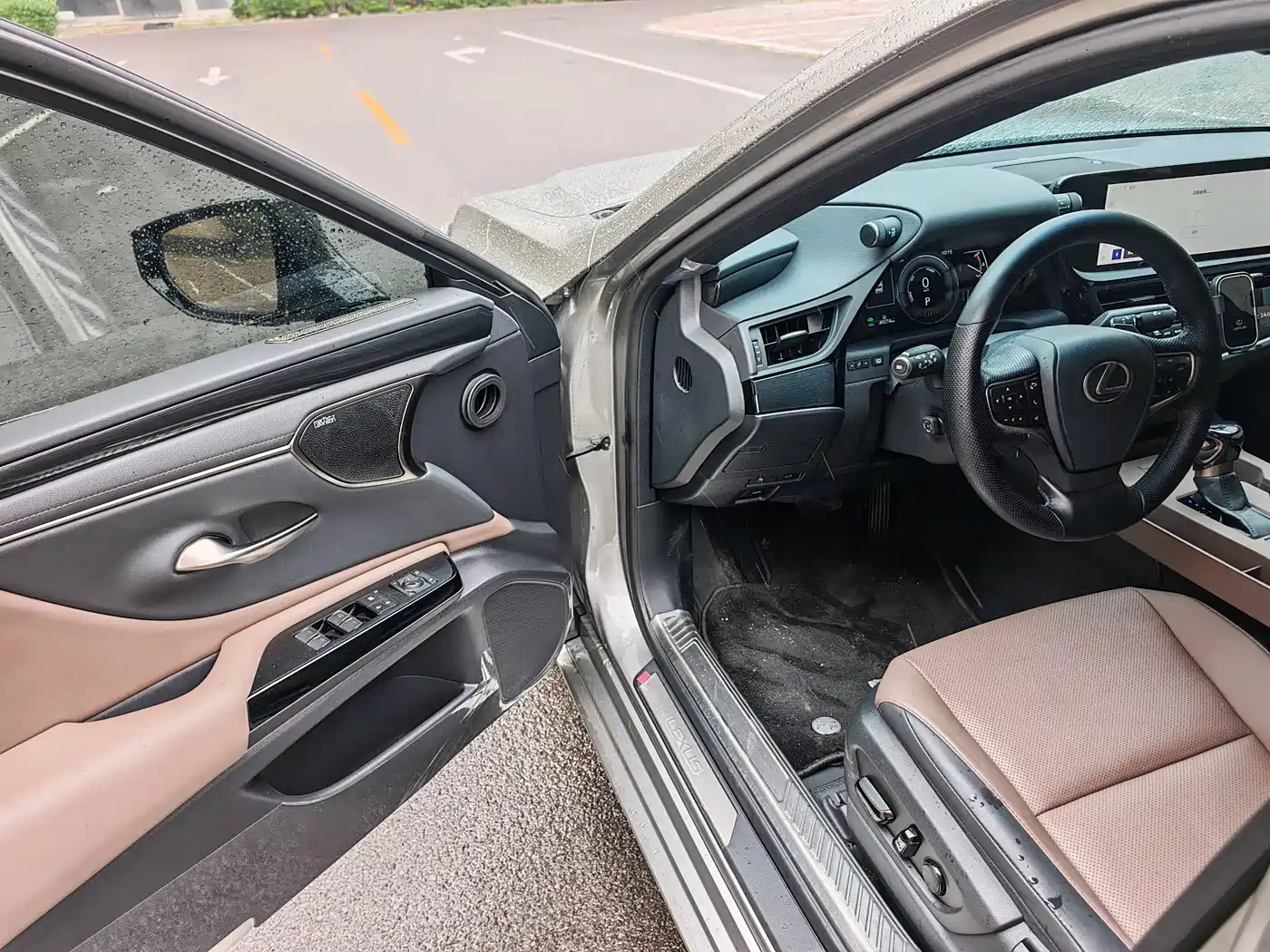 Lexus ES 2022 300h Excellence Edition фото 6