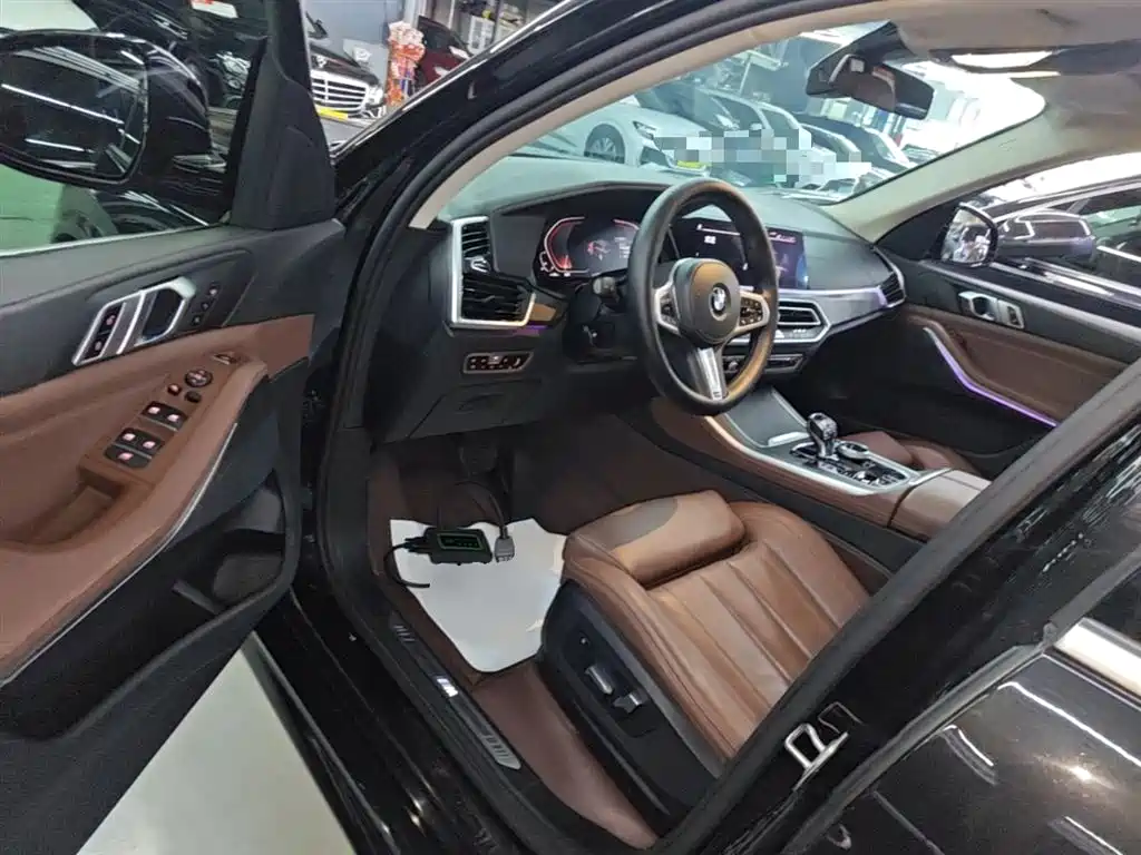BMW X5 (Import) 2020 xDrive30i M Sport Package фото 16