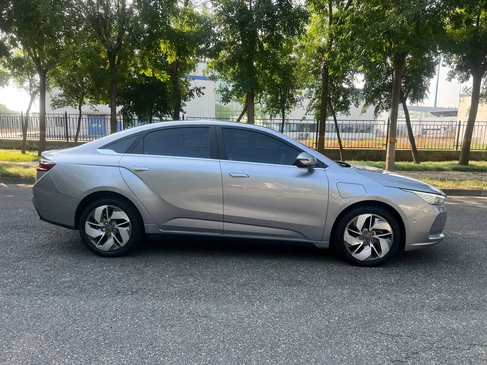 Фото 4 - Geely Geometry A