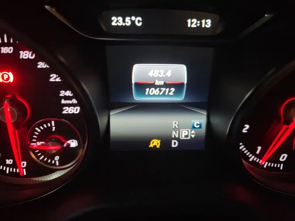 Mercedes-Benz GLA 2017 GLA 220 4MATIC Fashion фото 5