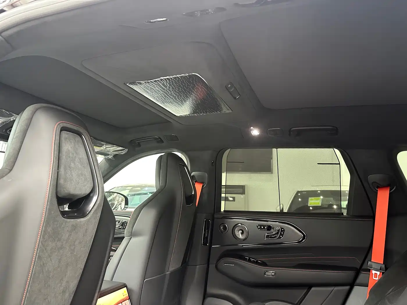 Zeekr 8X 2026 Model Dark Edition 5-Seater фото 12