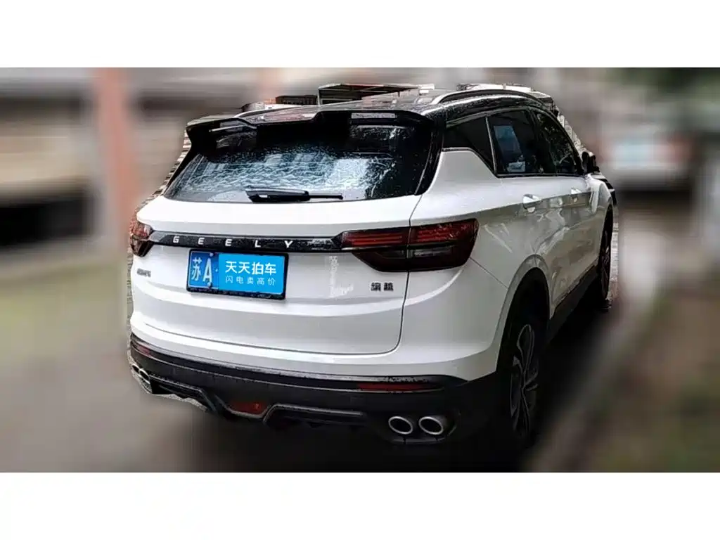 Фото 2 - Geely Binyue