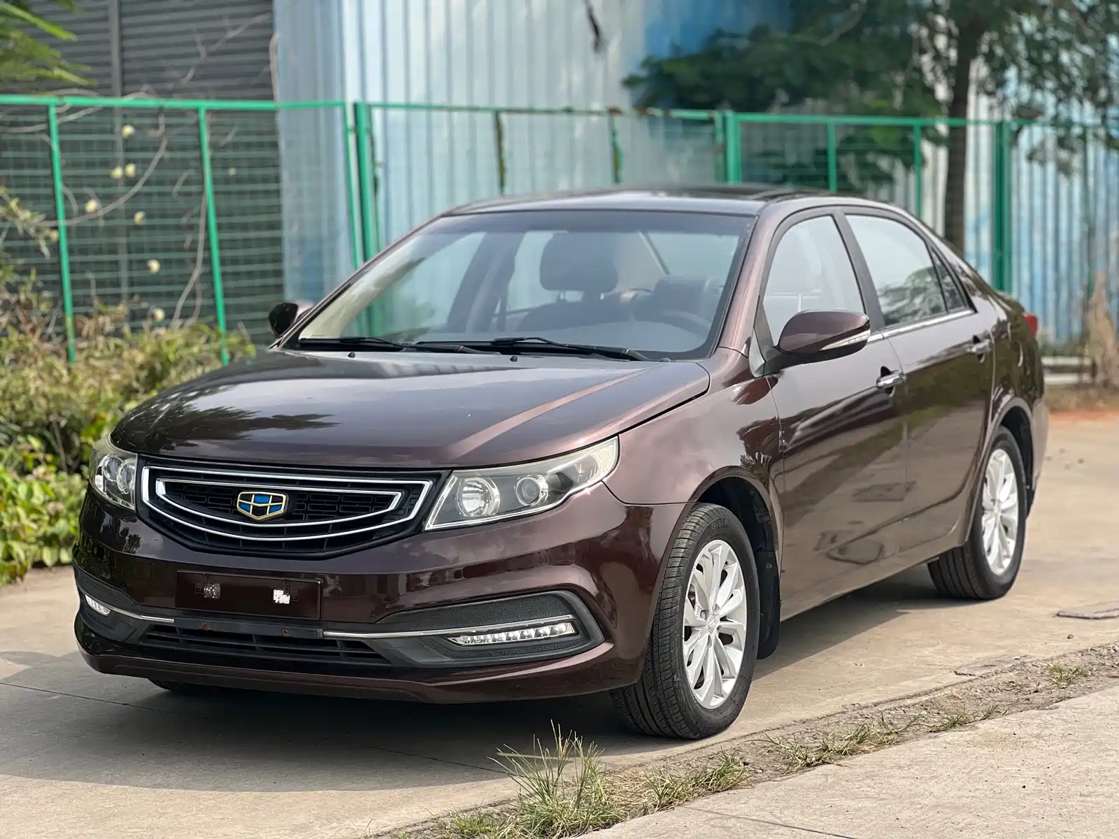 Фото 1 - Geely Vision