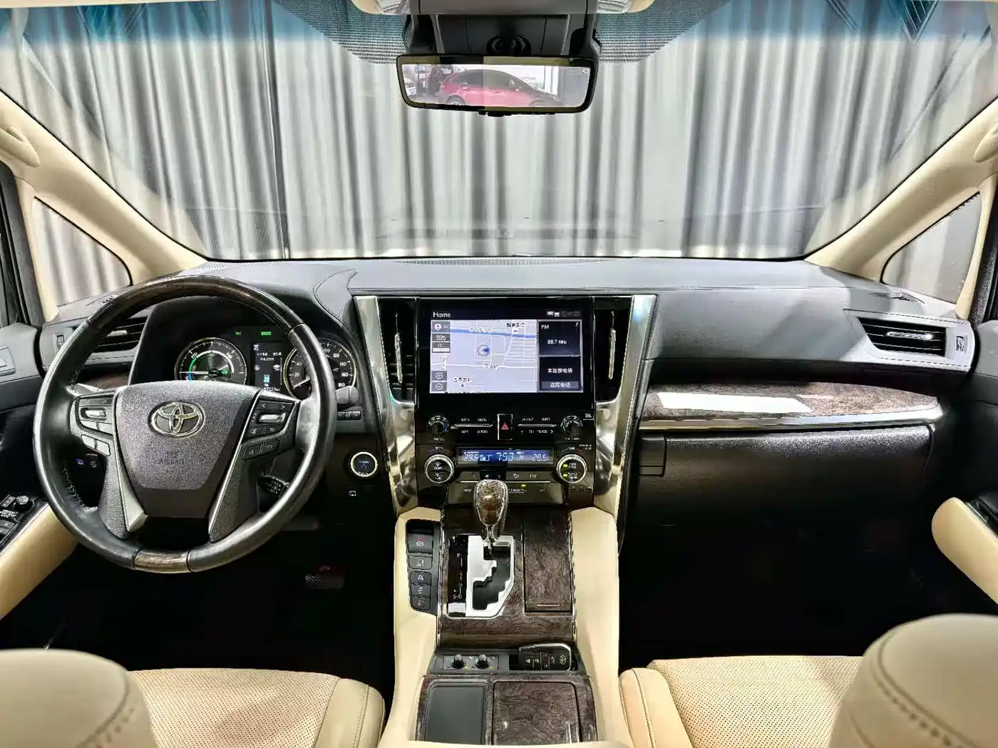 Toyota Alphard 2020 Hybrid 2.5L Premium Edition фото 5