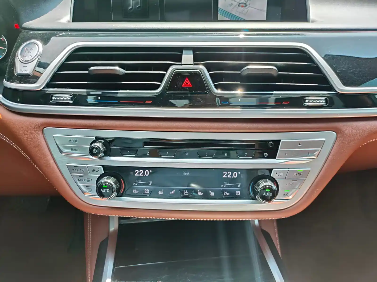 Photo 14 - BMW 7 Series
