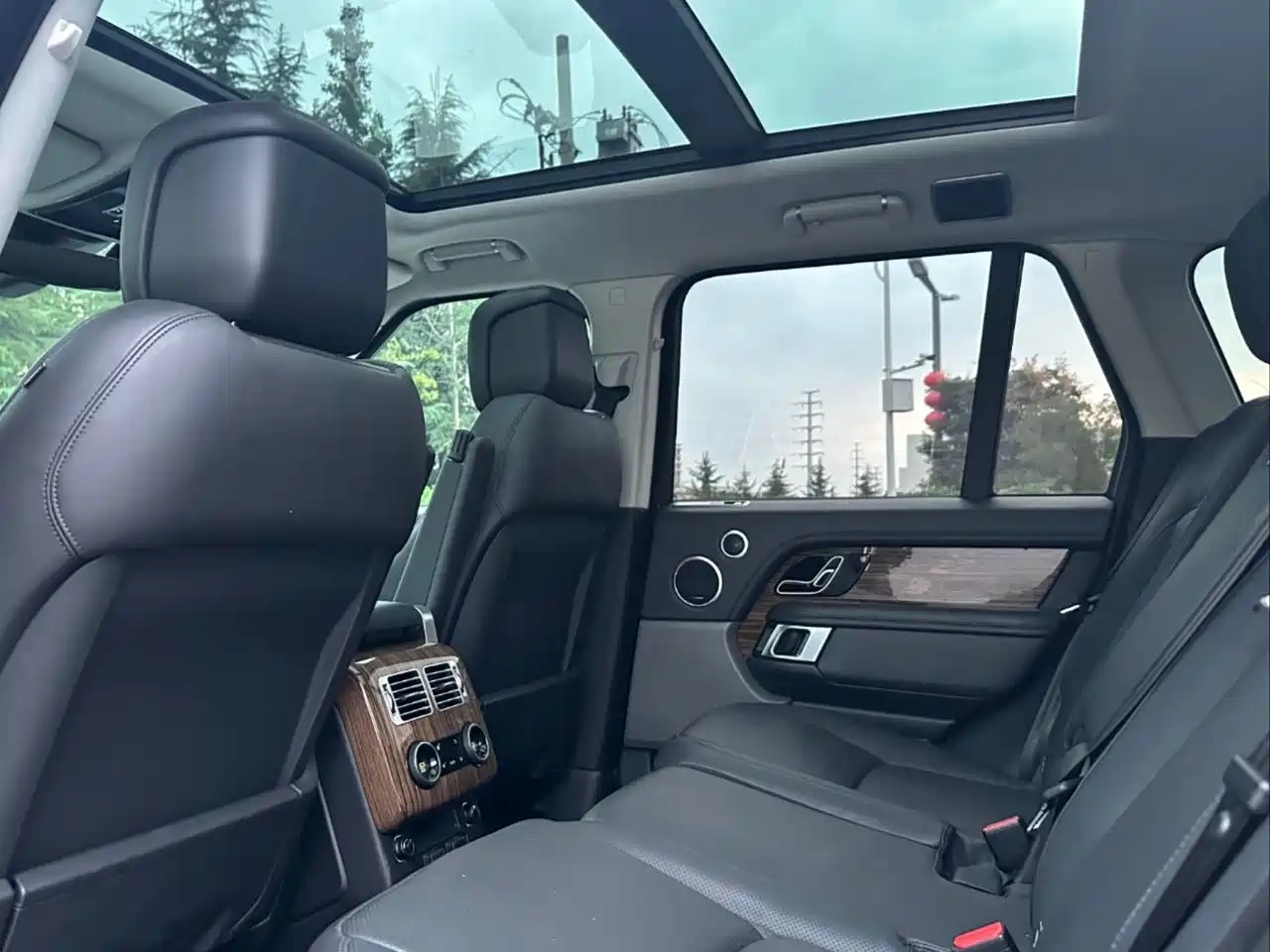 Land Rover Range Rover 2019 3.0 SCV6 Heritage Edition фото 6