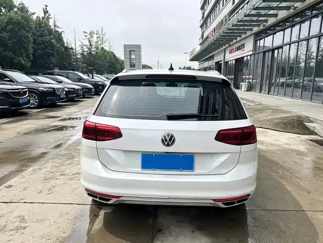Volkswagen Weilan 2021 2.0T Touring — фото 4