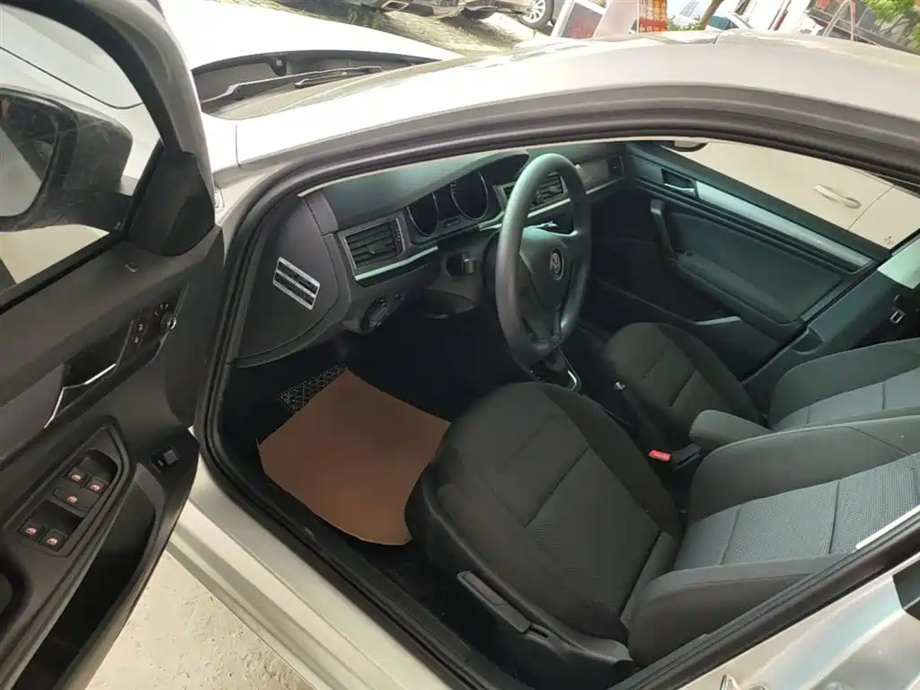 Volkswagen Bora 2016 Model 1.6L Automatic Fashion фото 16