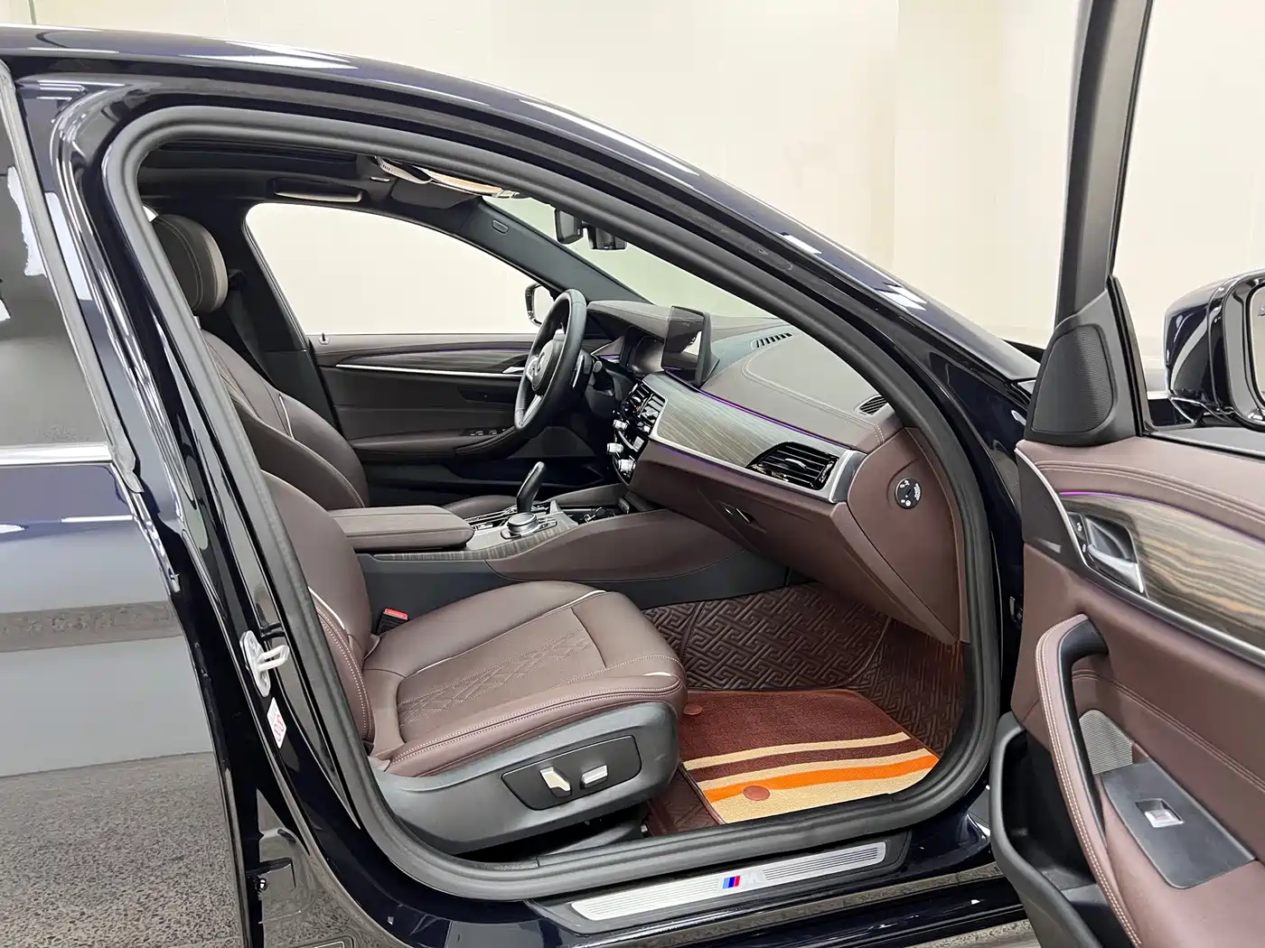 BMW 5 Series 2022 Facelift 530Li Leading M Sport Package фото 22
