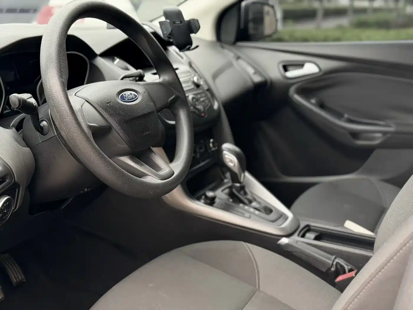 Фото 4 - Ford Focus