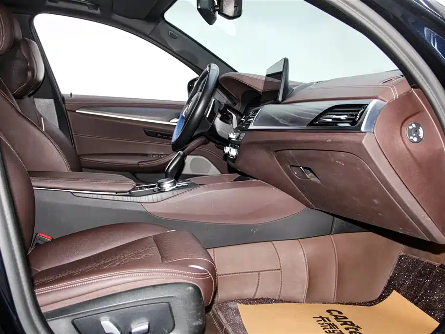 BMW 5 Series 2021 530Li Leading M Sport Package фото 19