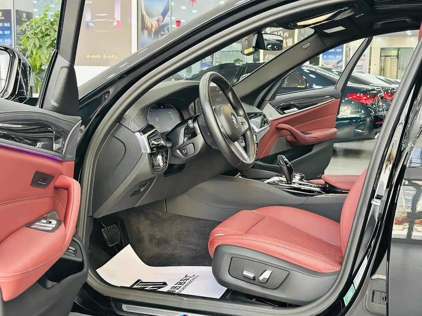 BMW 5 Series 2022 Model Second Facelift 525Li M Sport Package фото 4