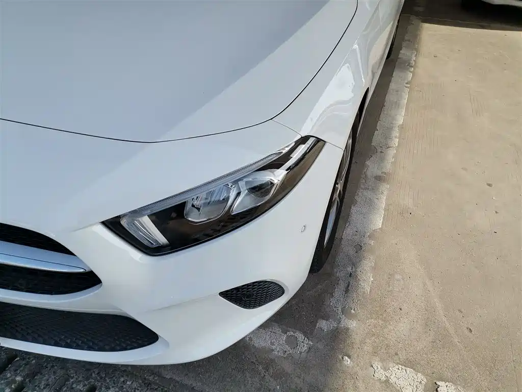 Mercedes-Benz A-Class (Import) 2019 A 200 Dynamic Version фото 15