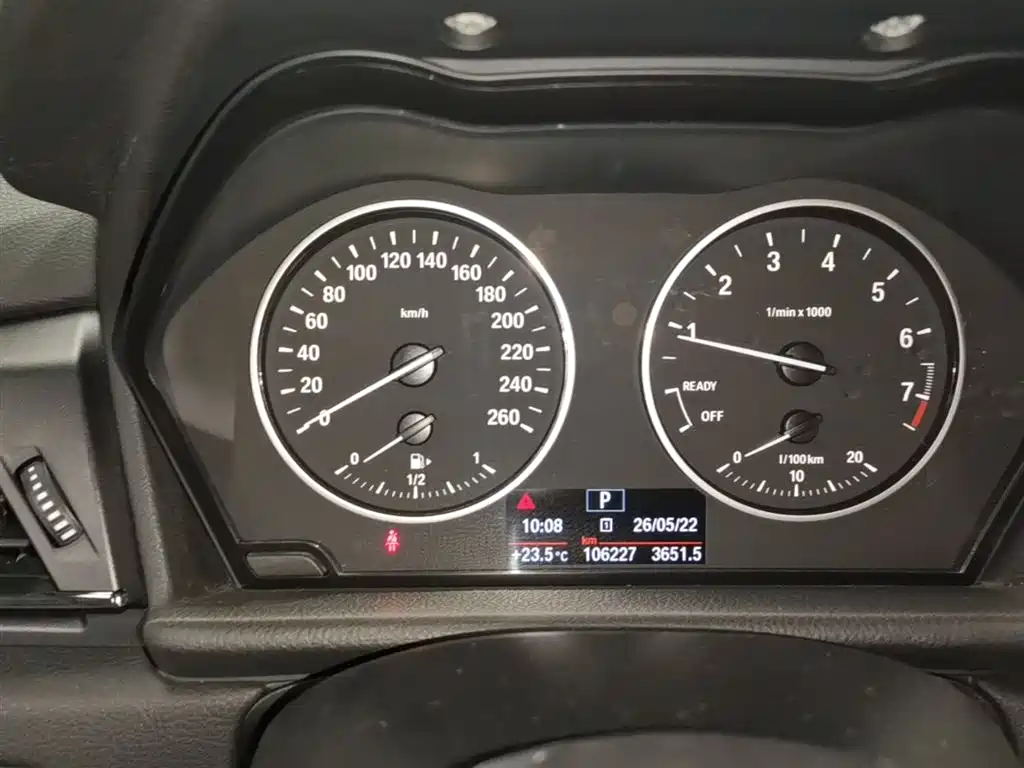 BMW 2 Series Touring 2016 220i Leading Model фото 12