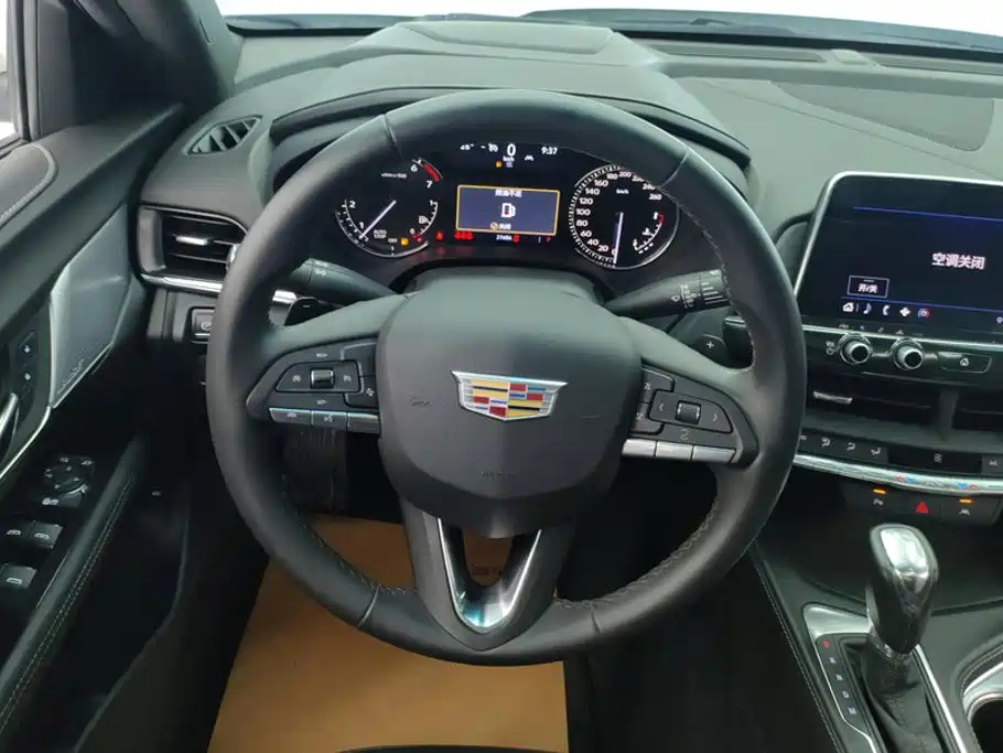 Cadillac CT4 2024 2023 25T Luxury Model
