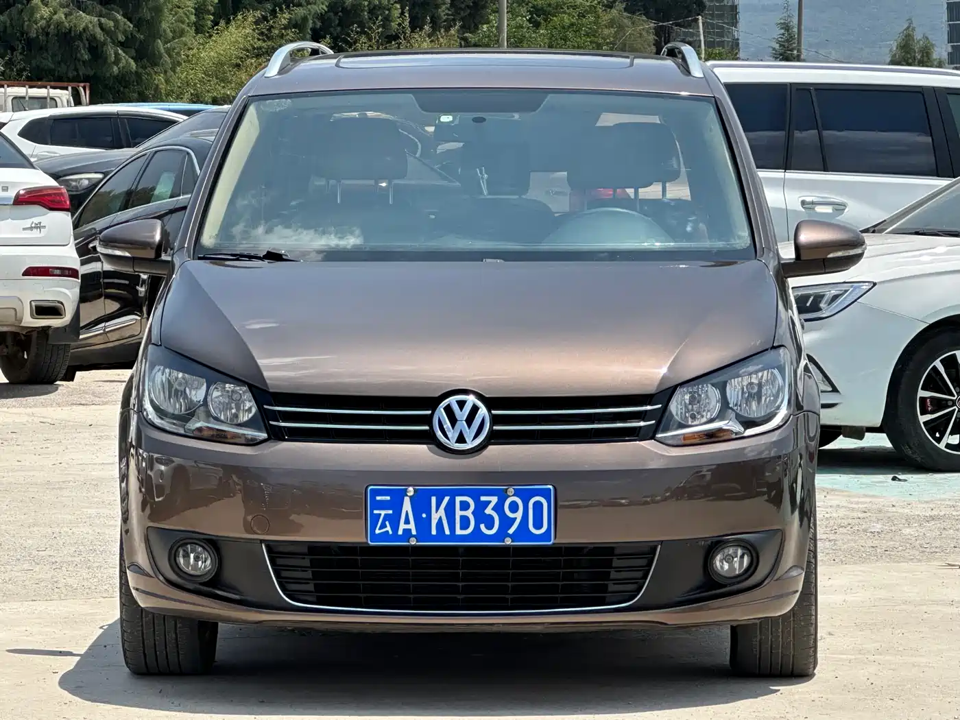 Volkswagen Touran 2013 1.4T DSG Comfort 5-seater фото 2