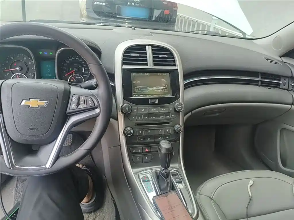 Chevrolet Malibu 2014 2.0L Automatic Luxury фото 10