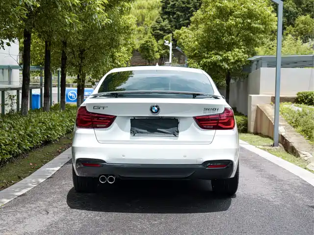 BMW 3 Series GT 2020 320i M Sport Black Night Edition — фото 5