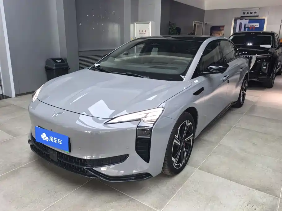Hongqi EH7 2024